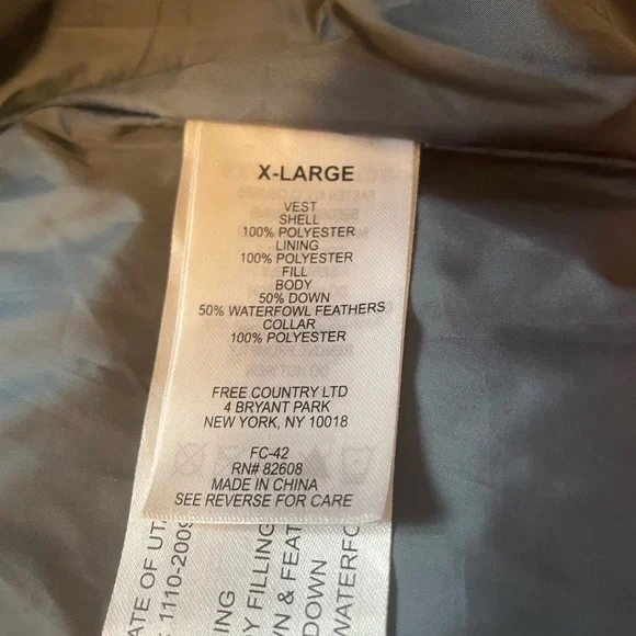 Free Country Charcoal and light pink puffer vest. - Picture 7 of 9